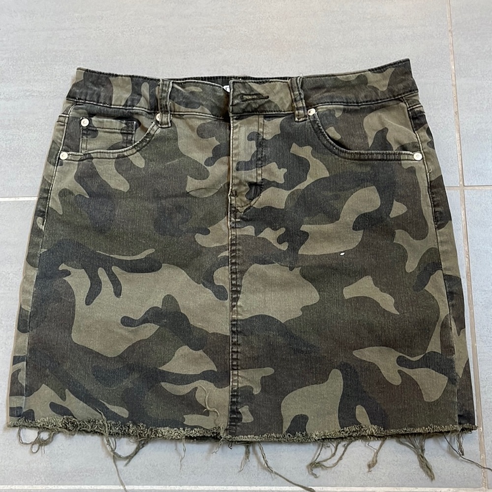 Dex mini denim skirt. Very stretchy.